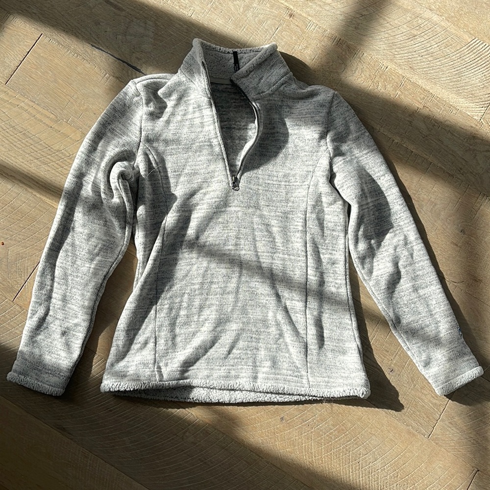 Kuhl Half zip sweatshirt - size medium